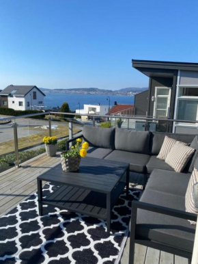 Stor og moderne leilighet med høy standard og flott utsikt, 2 soverom